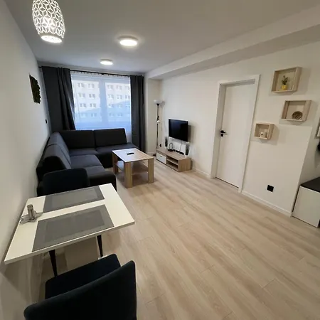 Stylish In The Heart Of The Near Aupark And The Main Station Apartman