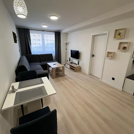 Stylish In The Heart Of The Near Aupark And The Main Station Apartment