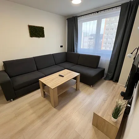 Stylish In The Heart Of The Near Aupark And The Main Station *