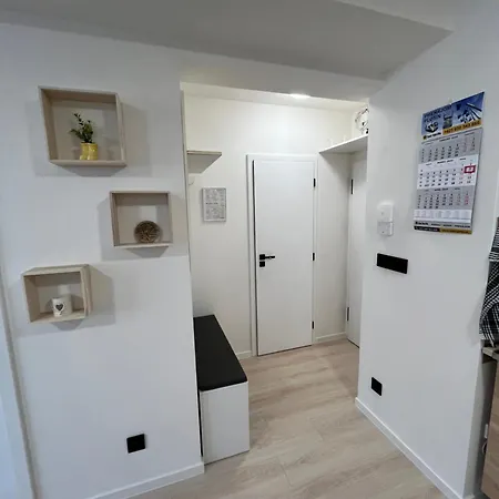 Apartman Stylish In The Heart Of The Near Aupark And The Main Station