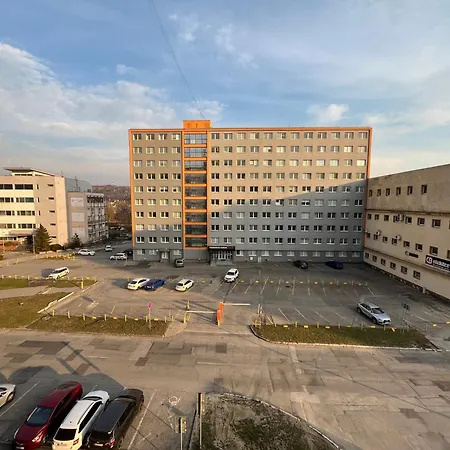 Stylish In The Heart Of The Near Aupark And The Main Station *