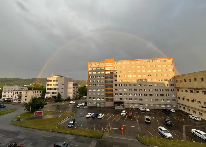דירה Stylish In The Heart Of The Near Aupark And The Main Station